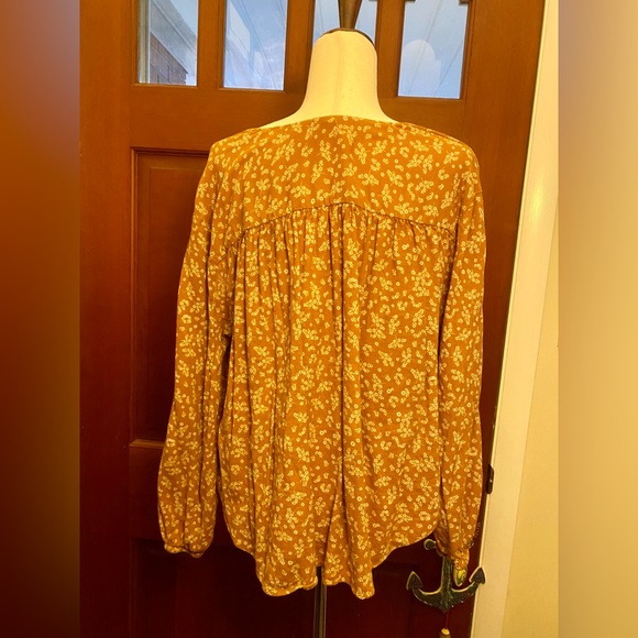 Flower pattern blouse - Picture 2 of 4